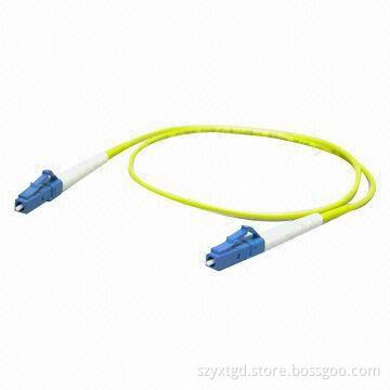 LC Patch Cord/Fiber Pigtail with PVC or LSZH Jacket, Low Insertion and High Return Loss